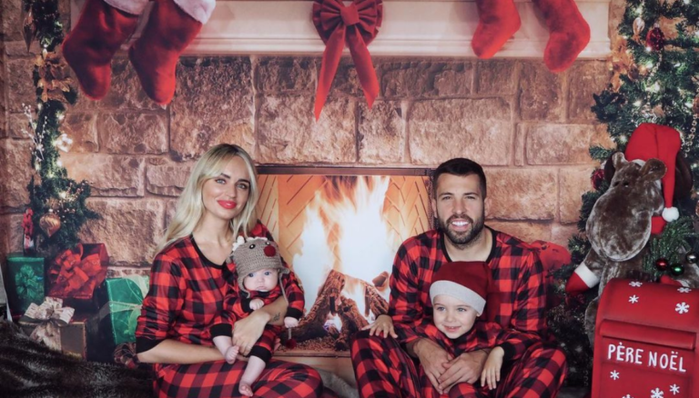 Jordi Alba With His Wife And Children