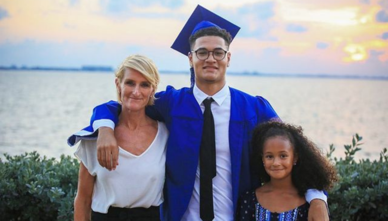 Josh Green With His Mom And Younger Sister In Graduation