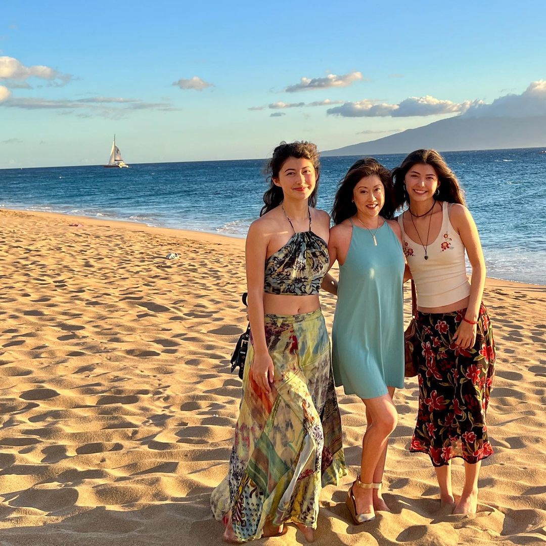 Kristi Yamaguchi With Her Daughters Keara Kiyomi And Emma Yoshiko