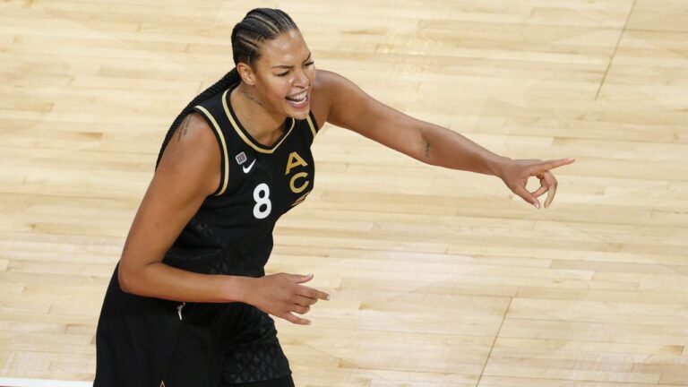 Liz Cambage