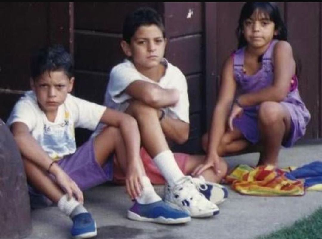 Nate Diaz With His Elder Brother Nick & Younger Sister Nina