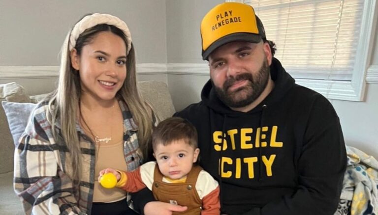 Jerry With His Wife And Son