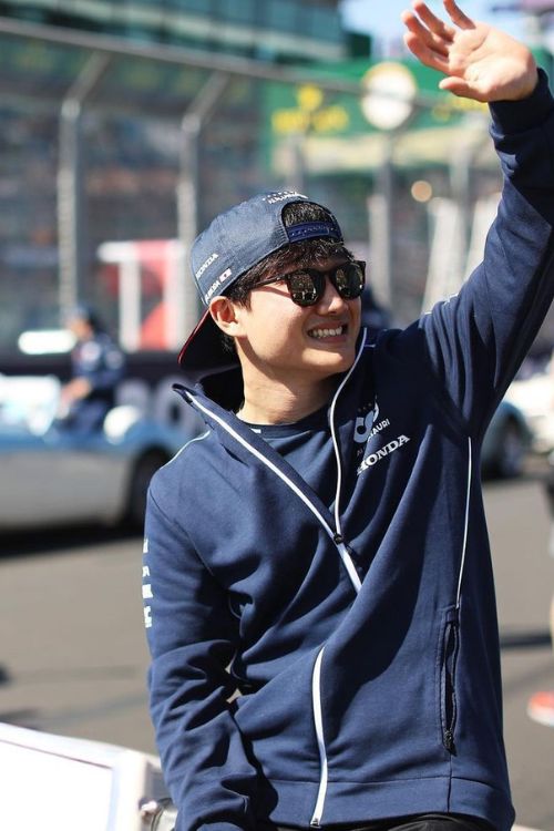 Yuki Tsunoda Waving To His Fans