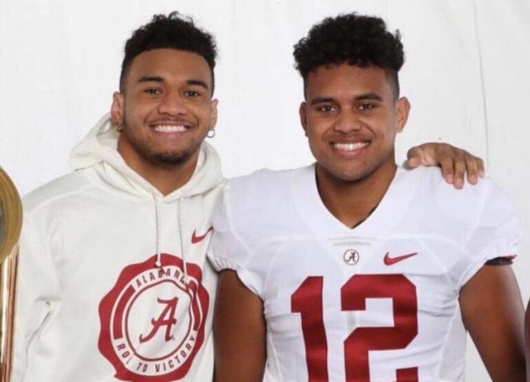 Tua Tagovailoa With His Brother