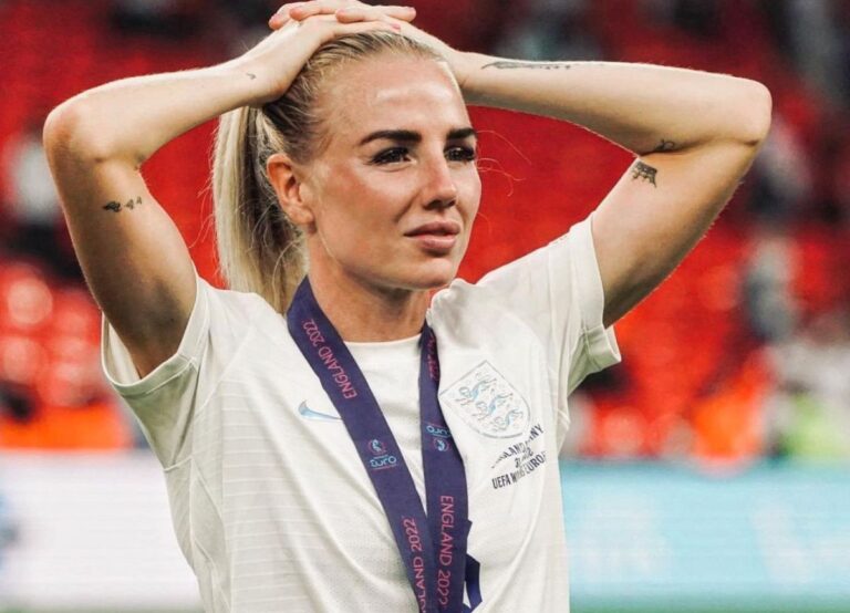 Alex Greenwood Looks In Awe As She Wins The Euros With The Lionesses In 2022