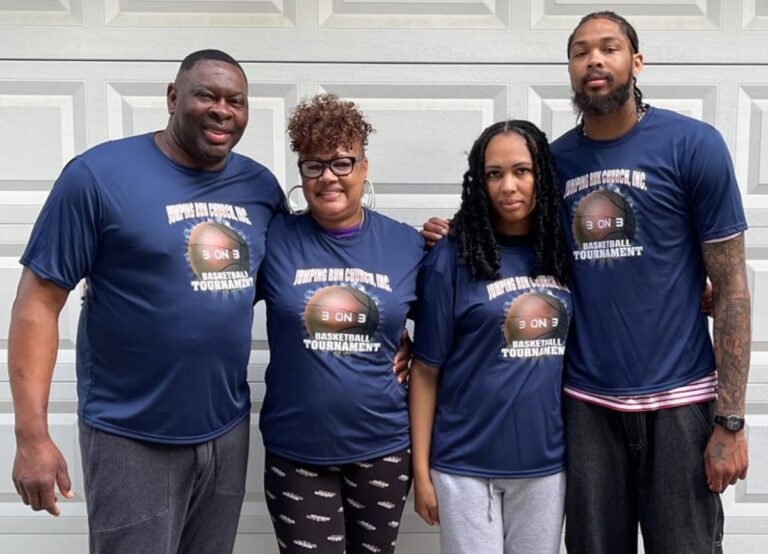 Brandon Ingram Pictured With Parents, Joann, And Donald Ingram And His Older Sister Brittany