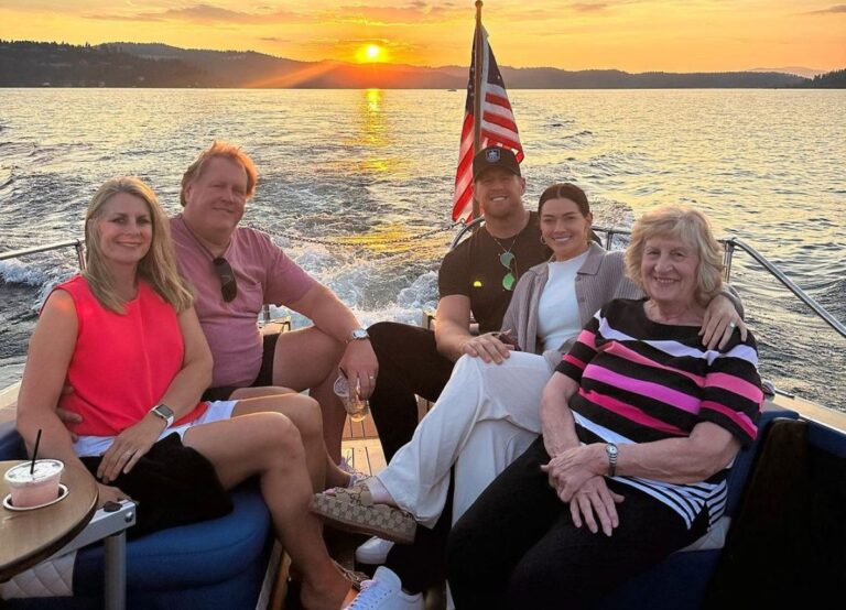JJ Watt Pictured With His Parents, John And Connie Watt And His Wife Kealia In August 2023
