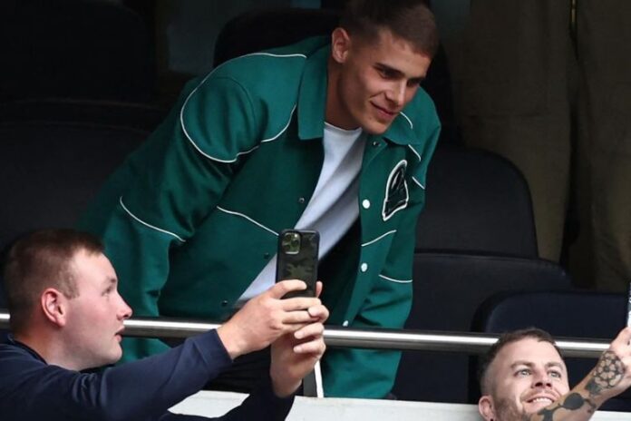 Micky van de Ven Girlfriend: Who Is He Dating? Parents & Family