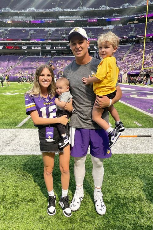Nick Mullens Pictured With Wife Haleigh Williams, And Their Two Kids In 2022