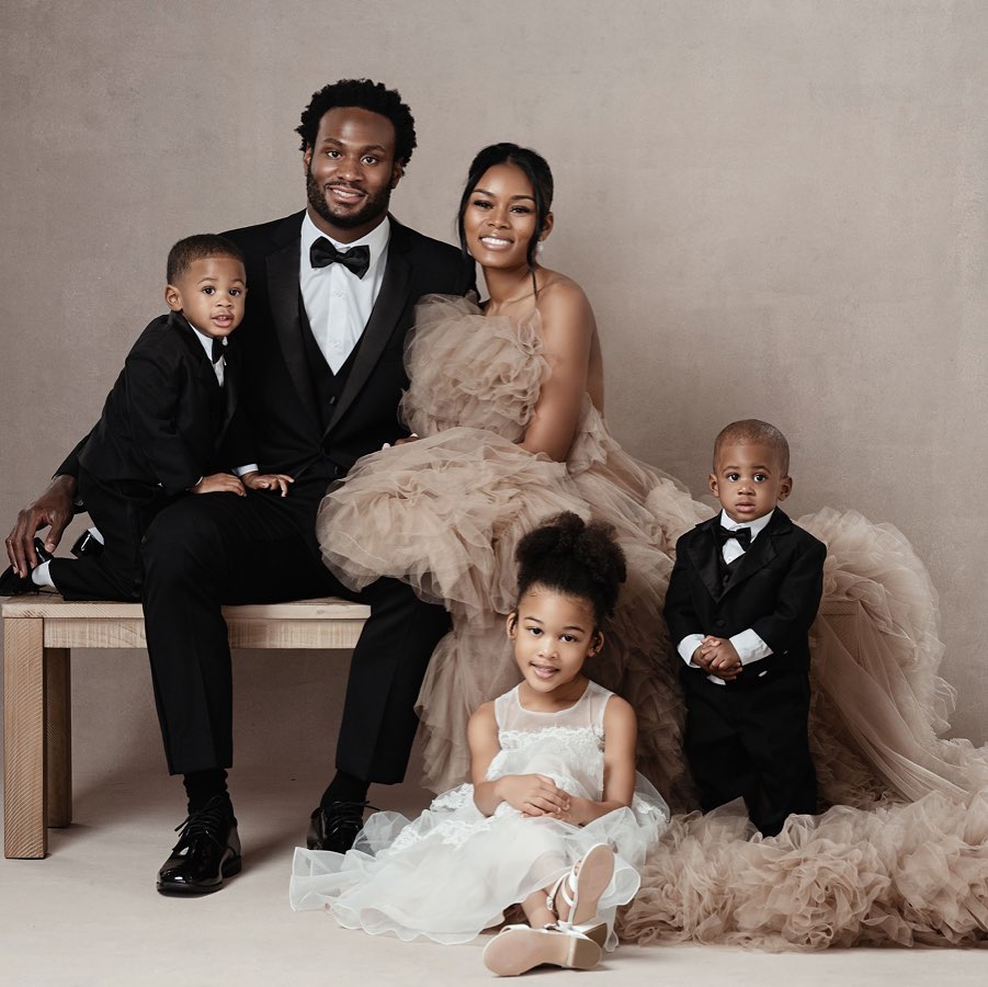 Latavius Murray With His Wife And Children