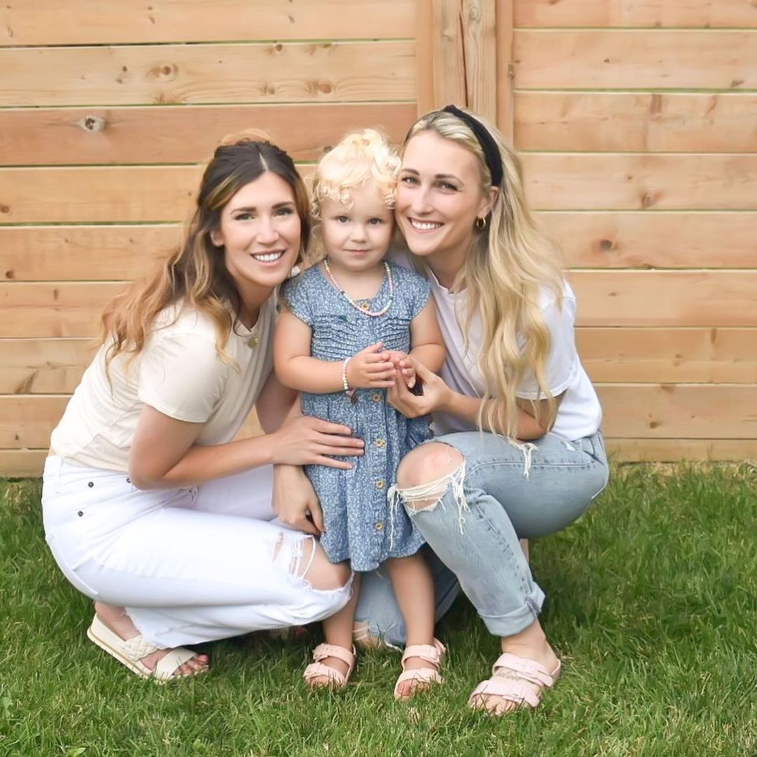 Jessica With Her Sister Gina And Gina's Daughter