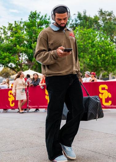 USC Torjans Quarterback Caleb Williams 