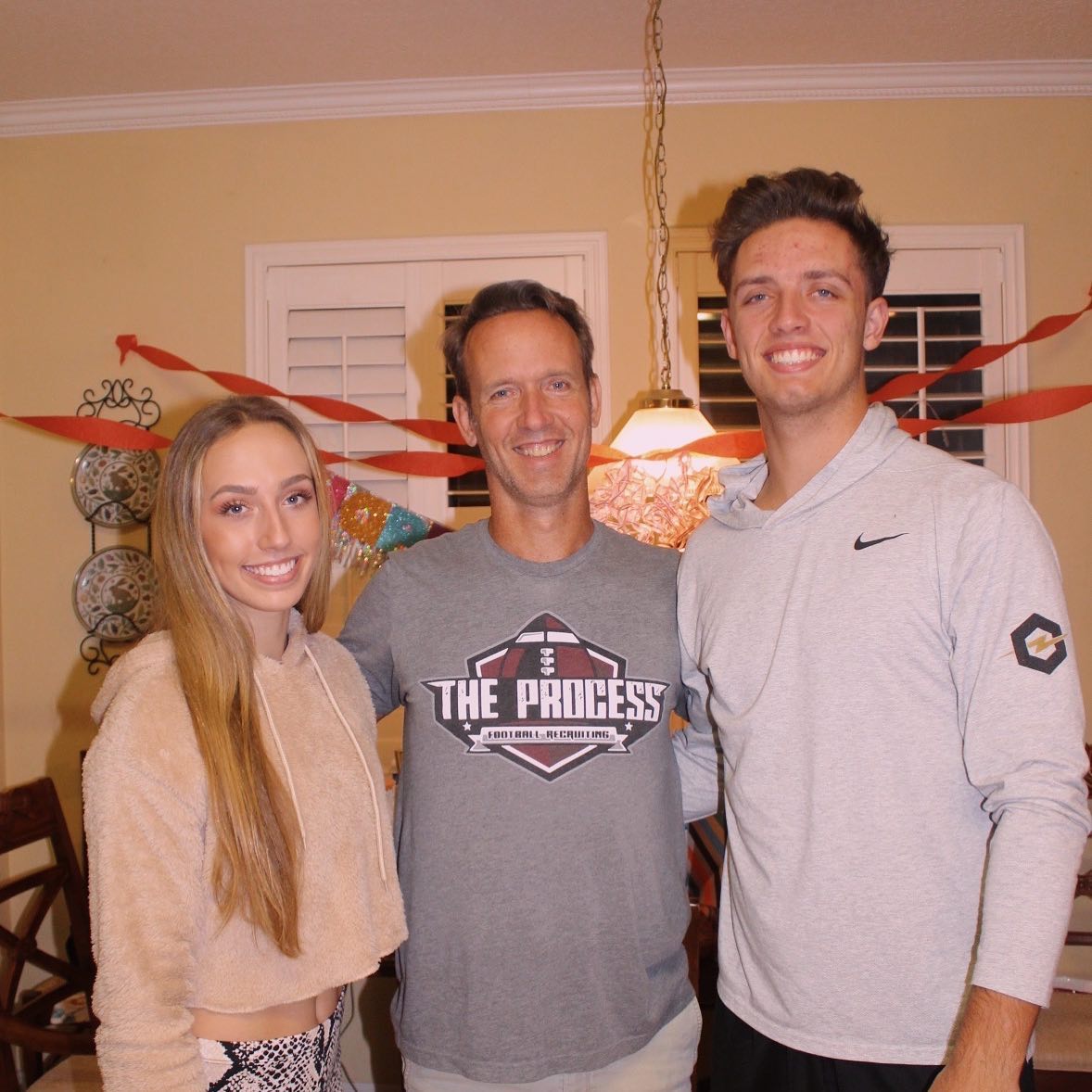 Carson With His Father And Sister