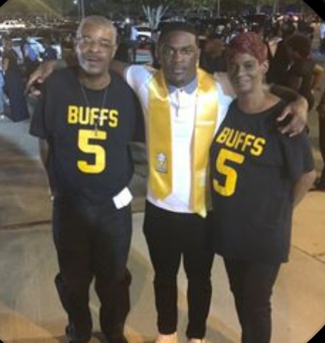 Devon Achane With His Parents