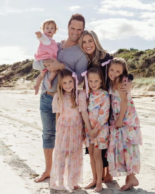 Gavin Wanganeen With His Wife And Daughters