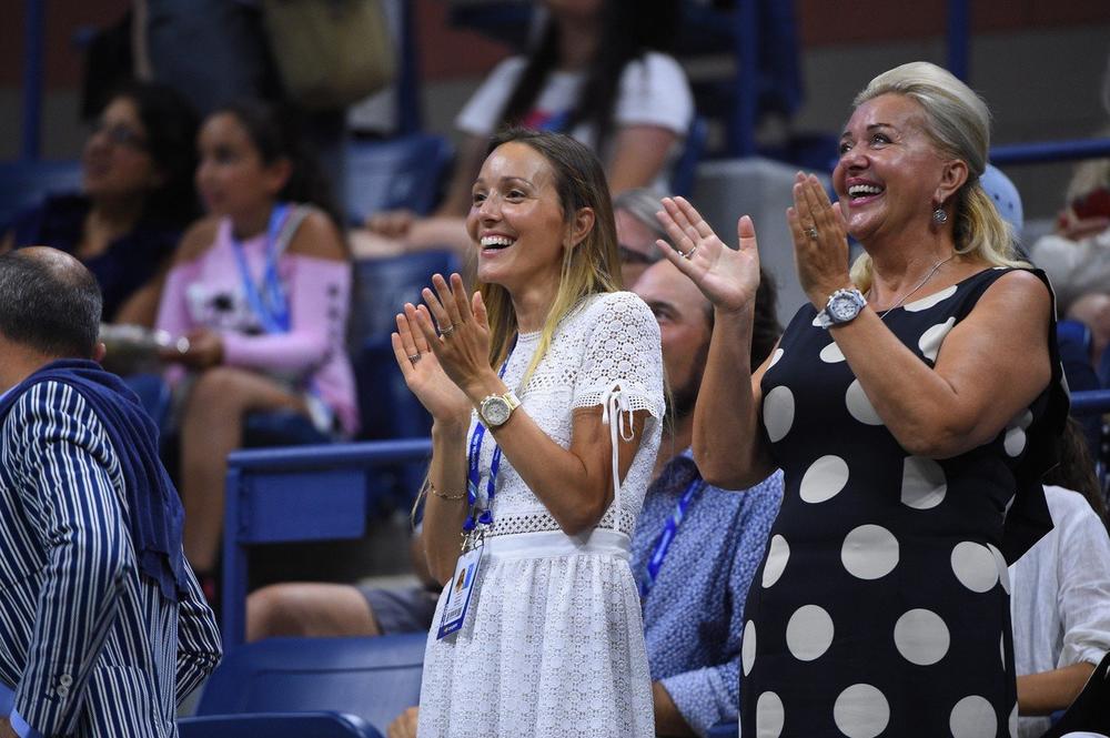 Jelena Pictured Her Mother Vera Ristic Cheering For Novak