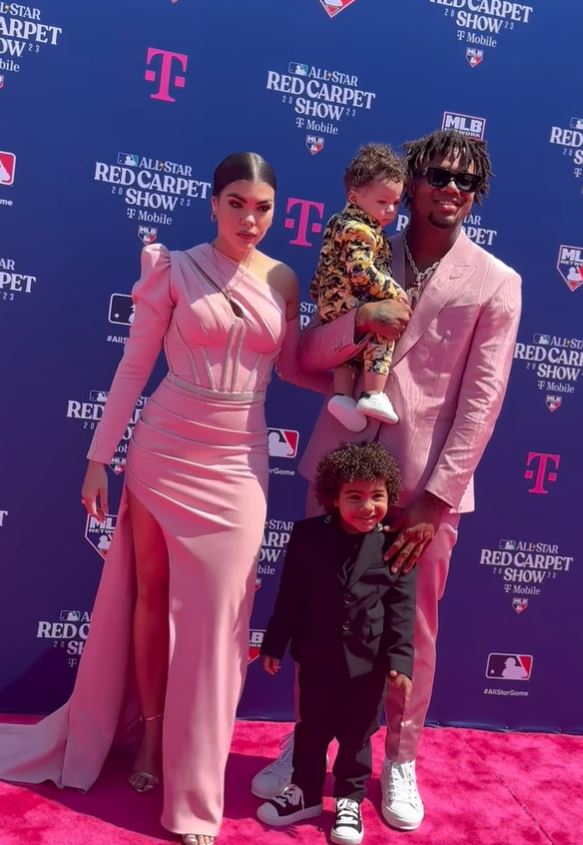 Ronald Acuña Jr. of the Atlanta Braves and Maria Laborde and baby