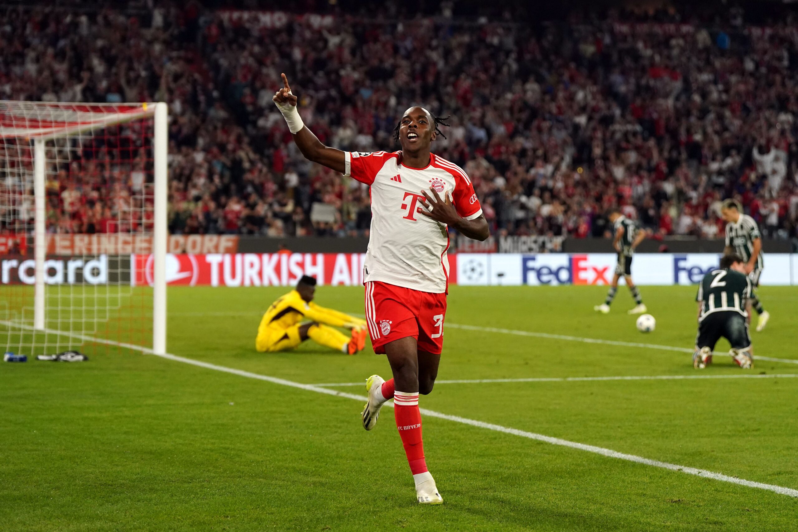 Mathys Tel Celebrating His Goal Against Manchester United