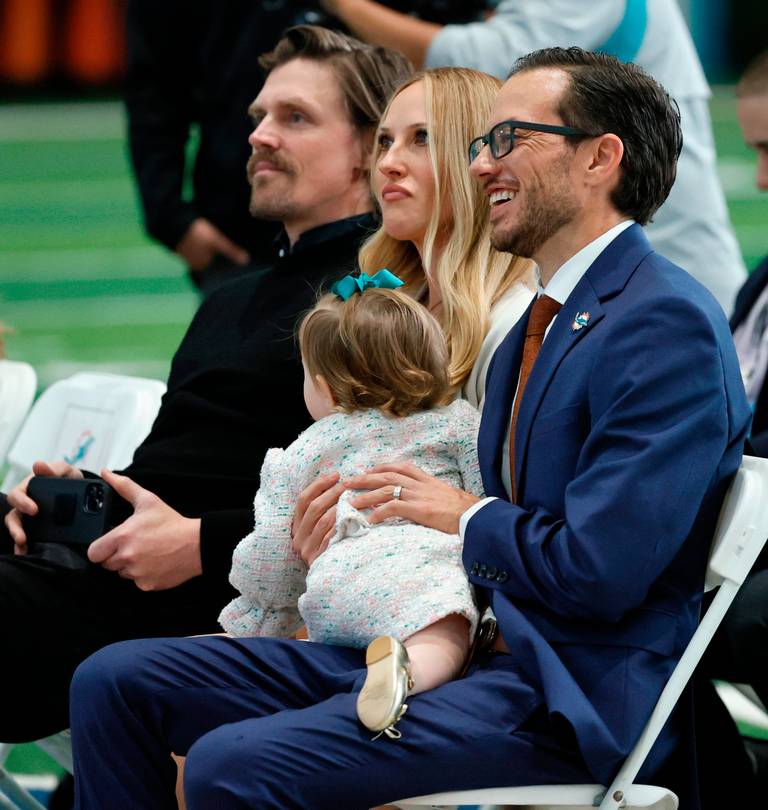 Miami Dolphins Head Coach Wife: Katie Anne Hemstalk Is A Is a Licensed Cosmetologist