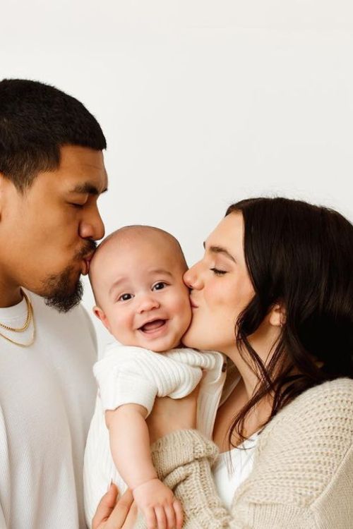 Penei Sewell And His Wife Isabella Sewell With Their Son Malakai Sewell