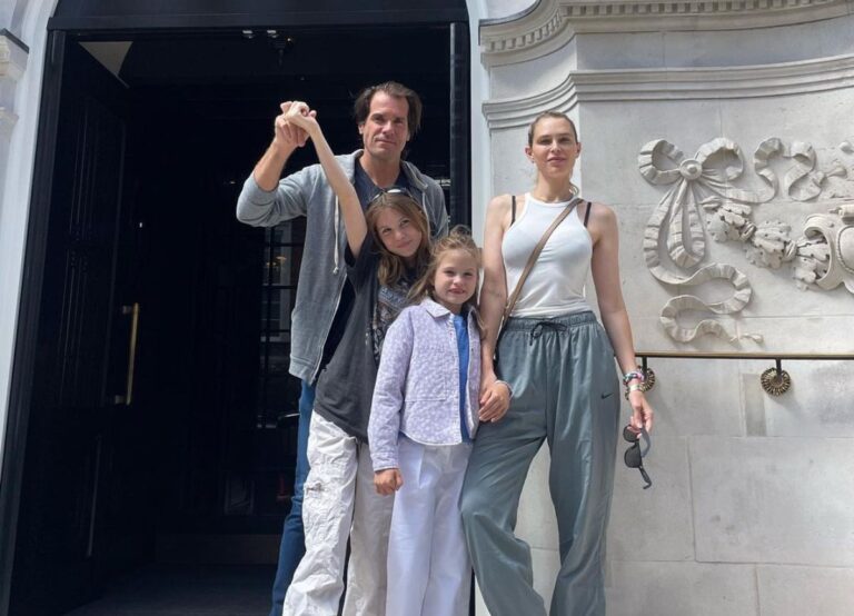 Tommy Haas With His Daughters And Wife