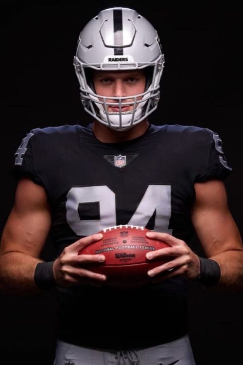 Buccaneers' Player Carl Nassib Dating Danish Olympic Swimmer Søren Dahl