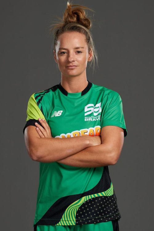 Danni Wyatt, A England Cricketer