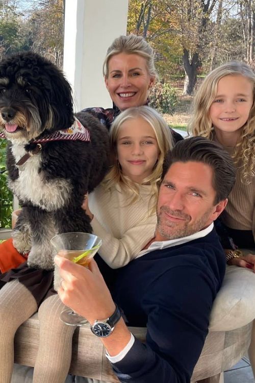 Lundqvist Pictured With His Wife, Two Daughters And Their Dog