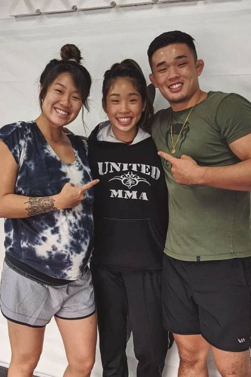 Victoria Lee With Her Siblings Angela And Christian Lee