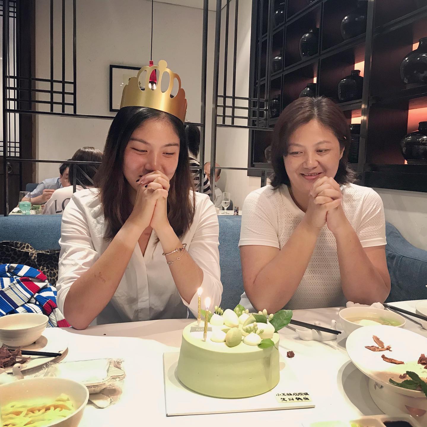 Wang Xinyu With Her Mother On Her Birthday