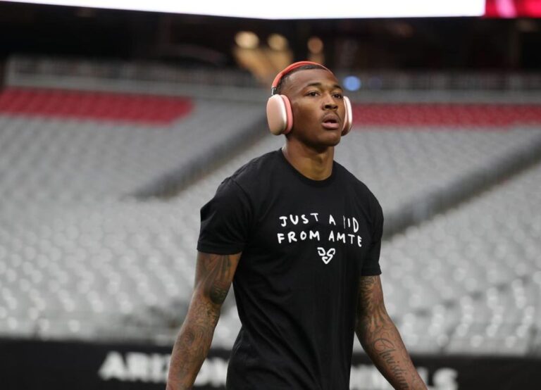 Devonta Smith Pictured Before The Game In October 2022
