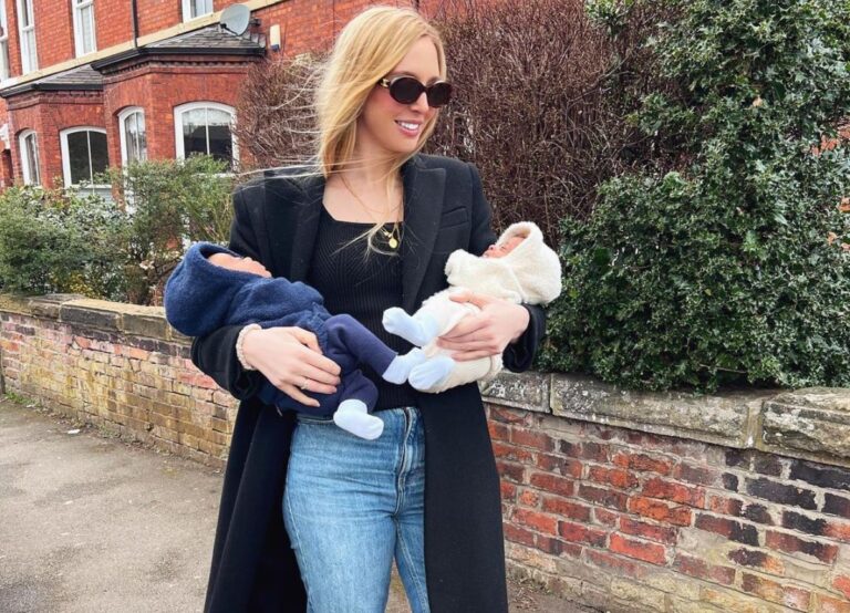 Naomi Broady Holds Her Twins As She Visits Her Hometown Manchester In March
