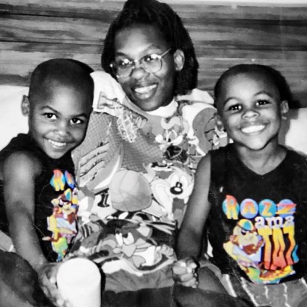 Childhood Picture of Jermall And Jermell With Their Mother 