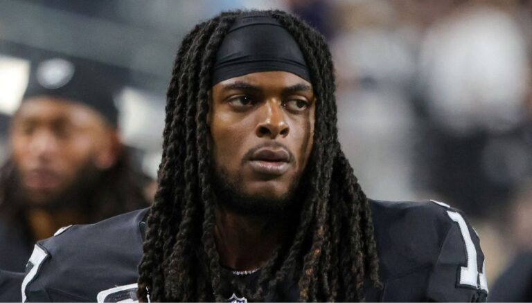American Football Wide Receiver Davante Adams Is Of African Heritage