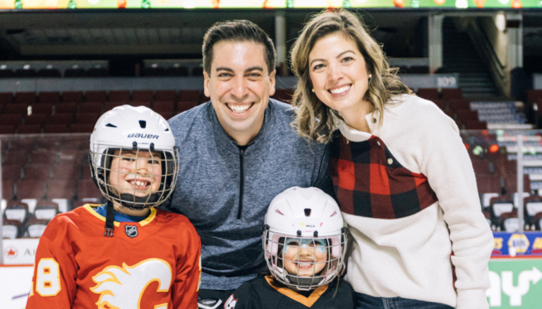Chris Snow With His Wife And Kids