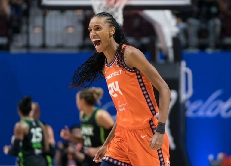 DeWanna Bonner Feature