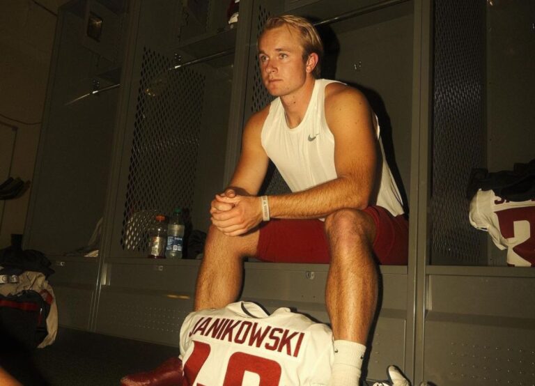Dean Janikowski Related To Sebastian Janikowski