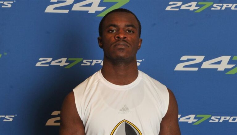 NFL WR Elijah Metcalf