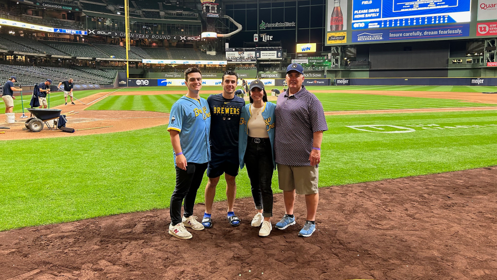 Sal Frelick With Father, Brother Nico And Sister Francesca