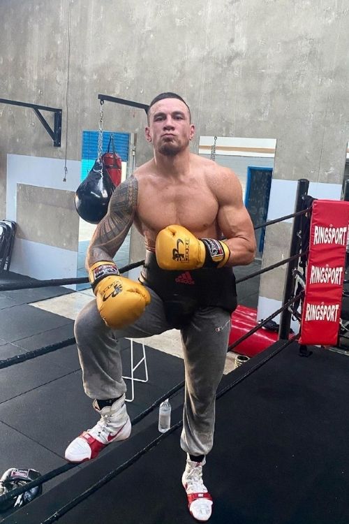 Sonny Bill Williams Getting Ready For His Sparring Session