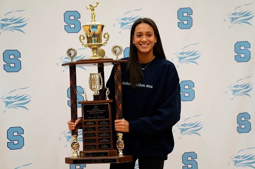 Student Volleyball Athlete Harper Murray