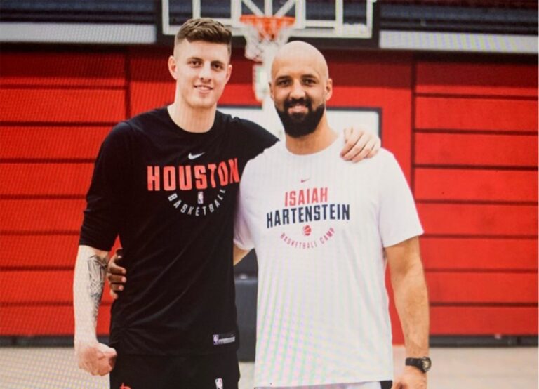 Isaiah Hartenstein With His Father