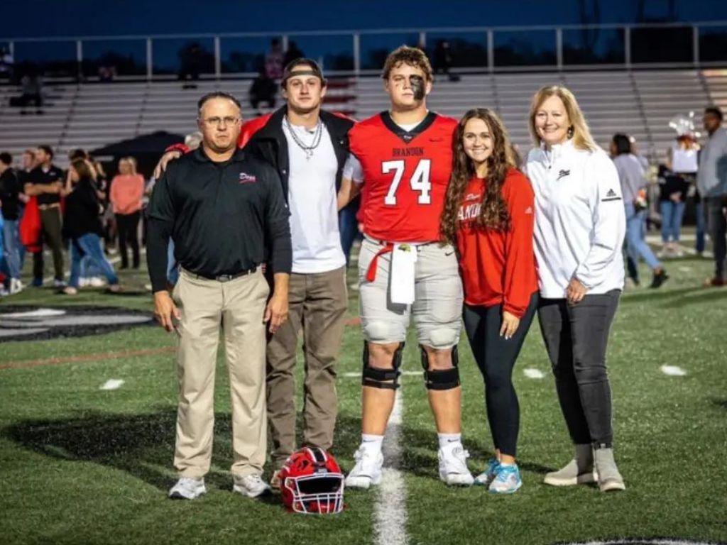 Will With His Parents And Siblings