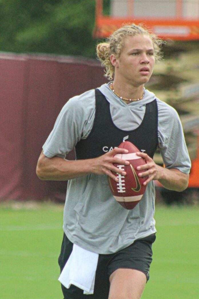 Who Are QB Avery Johnson Parents