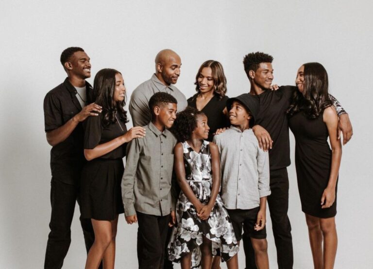 David Tyree And His Wife Leilah Tyree Pictured With Their Seven Kids