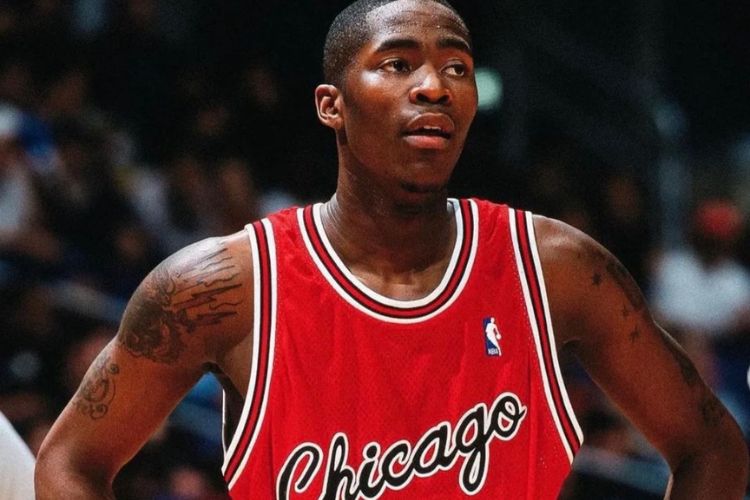 A Young Jamal Crawford Pictured In 2000 After Being Drafted By The Chicago Bulls  