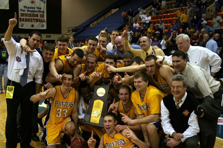 Jason Kalsow Pictured During His Collegiate Years With The Pointers In 2004 Winning The National Championship