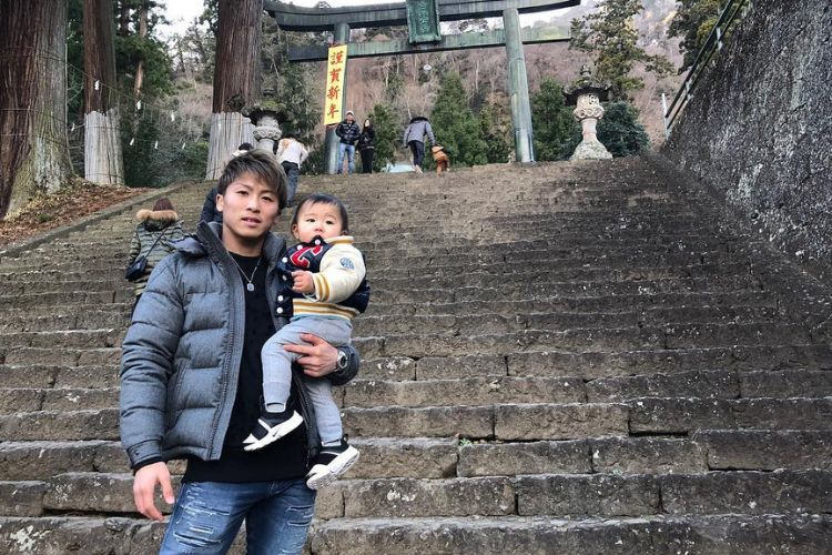 Naoya Inoue Pictured With His Son, Akiba, In 2019, At  Gunma Yoshi Shrine