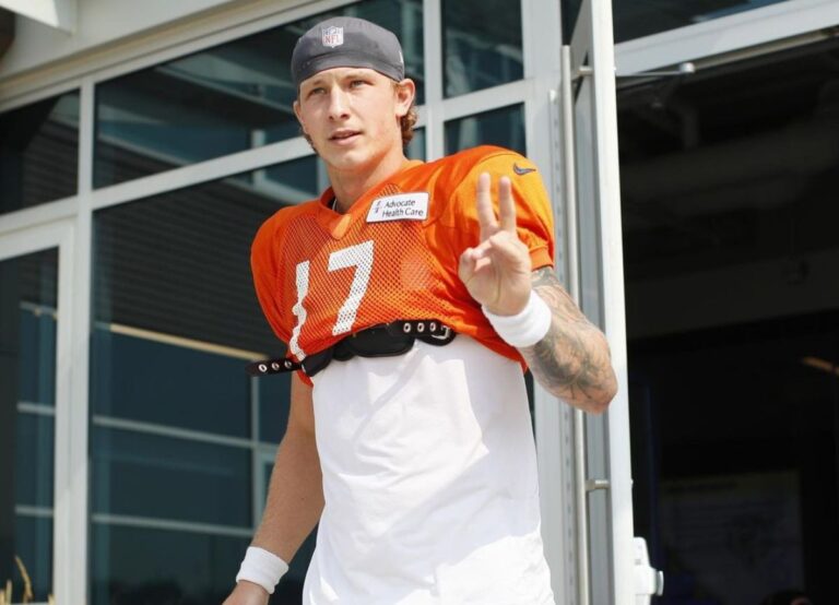 Tyson Bagent Pictured Entering The Bears Facility Earlier This Year In August