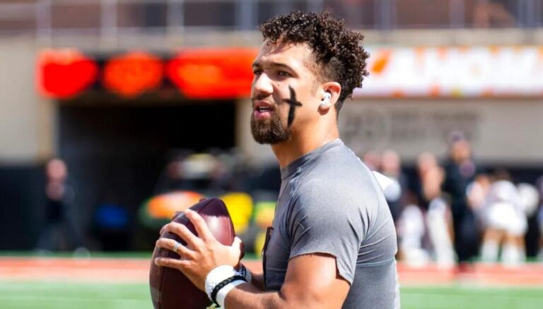 American College Football Quarterback Spencer Sanders